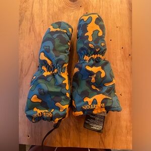 Used Burton Toddler Camouflage Mittens